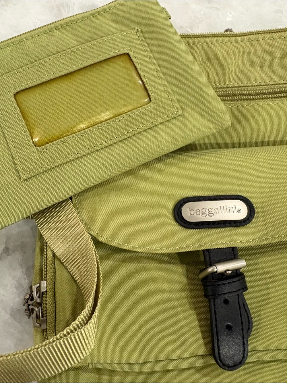 Baggallini Crossbody Bag Olive Green Nylon Travel Purse Multi Pocket w/Zip Pouch - Picture 7 of 7